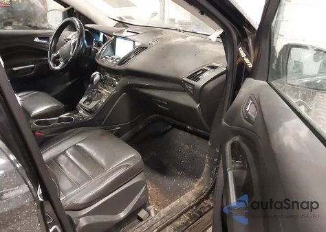 2014 Ford Escape Titanium z USA, uszkodzony, nr VIN 1FMCU9J90EUE29220